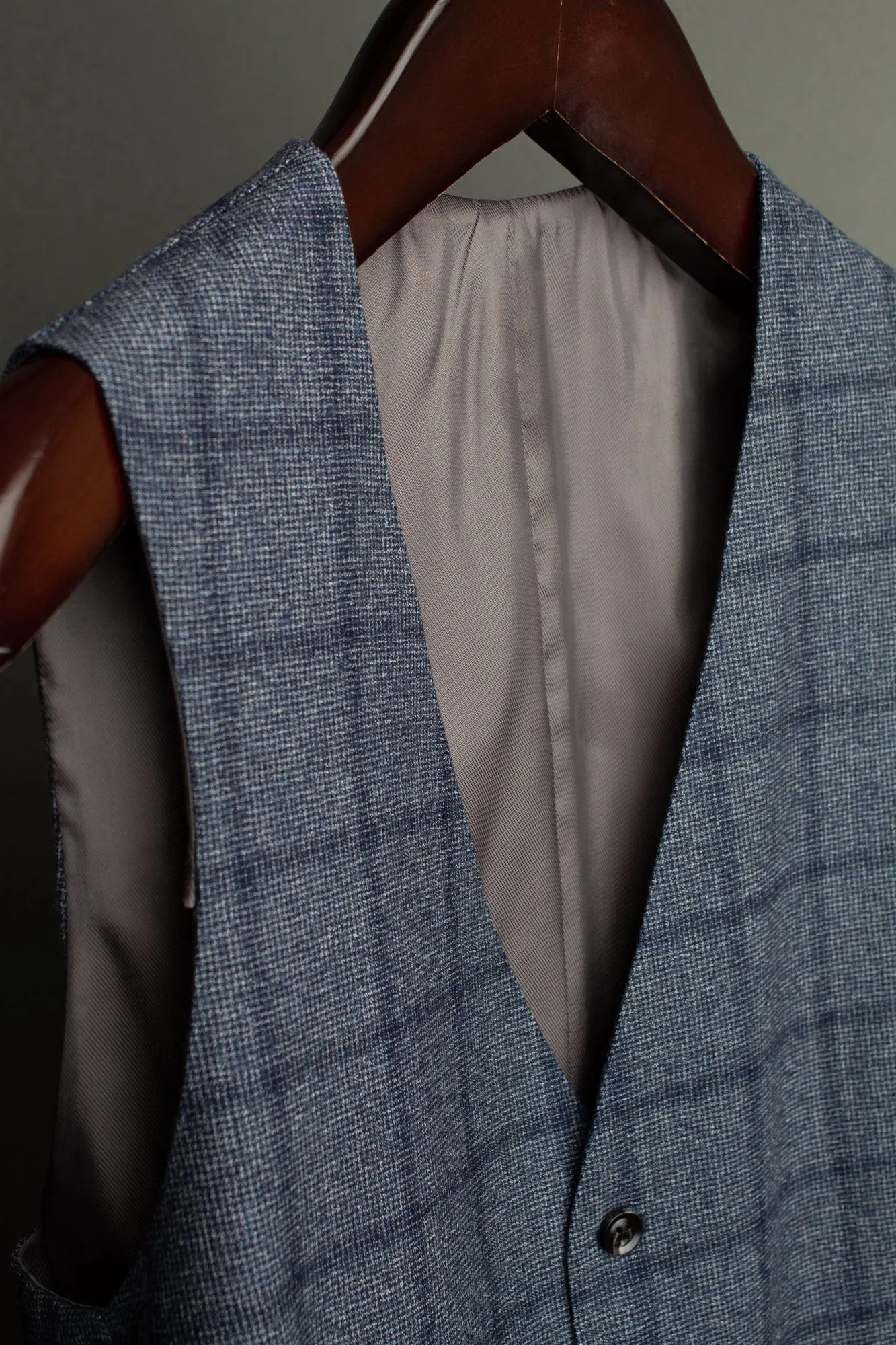 Textured 4-Season Super 130s Vest