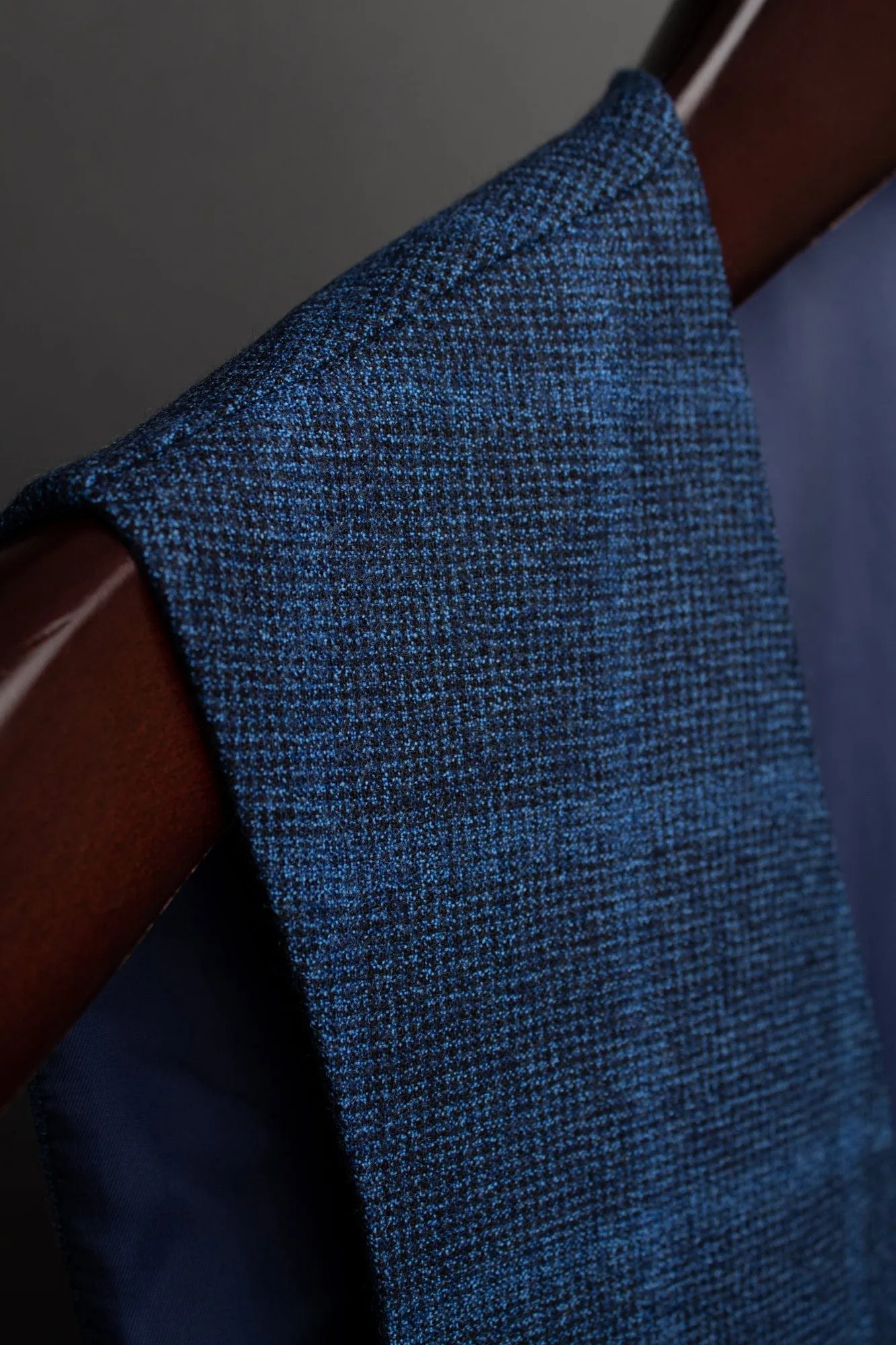 Textured 4-Season Super 130s Vest